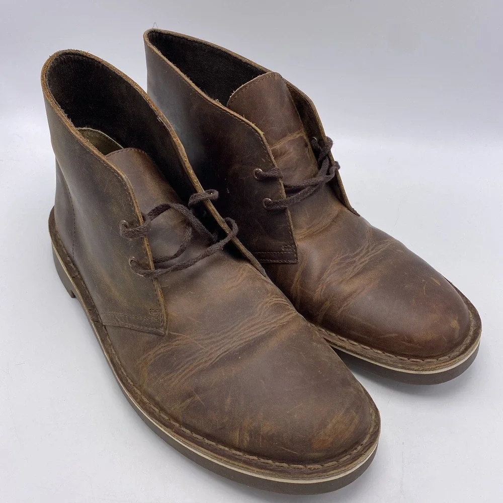 Clarks Chukka Boot Mens 9.5 M Brown Leather Desert Shoes Lace Up Casual
